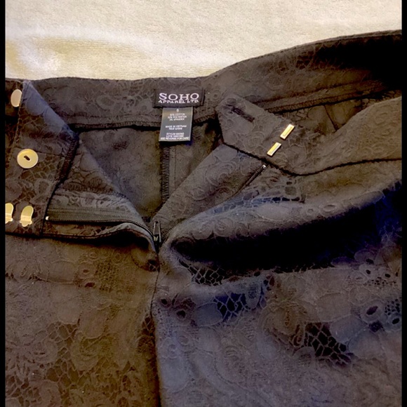 Soho Apparel LTD sz 6 casual mini short black lace Like New Pockets - Picture 6 of 14